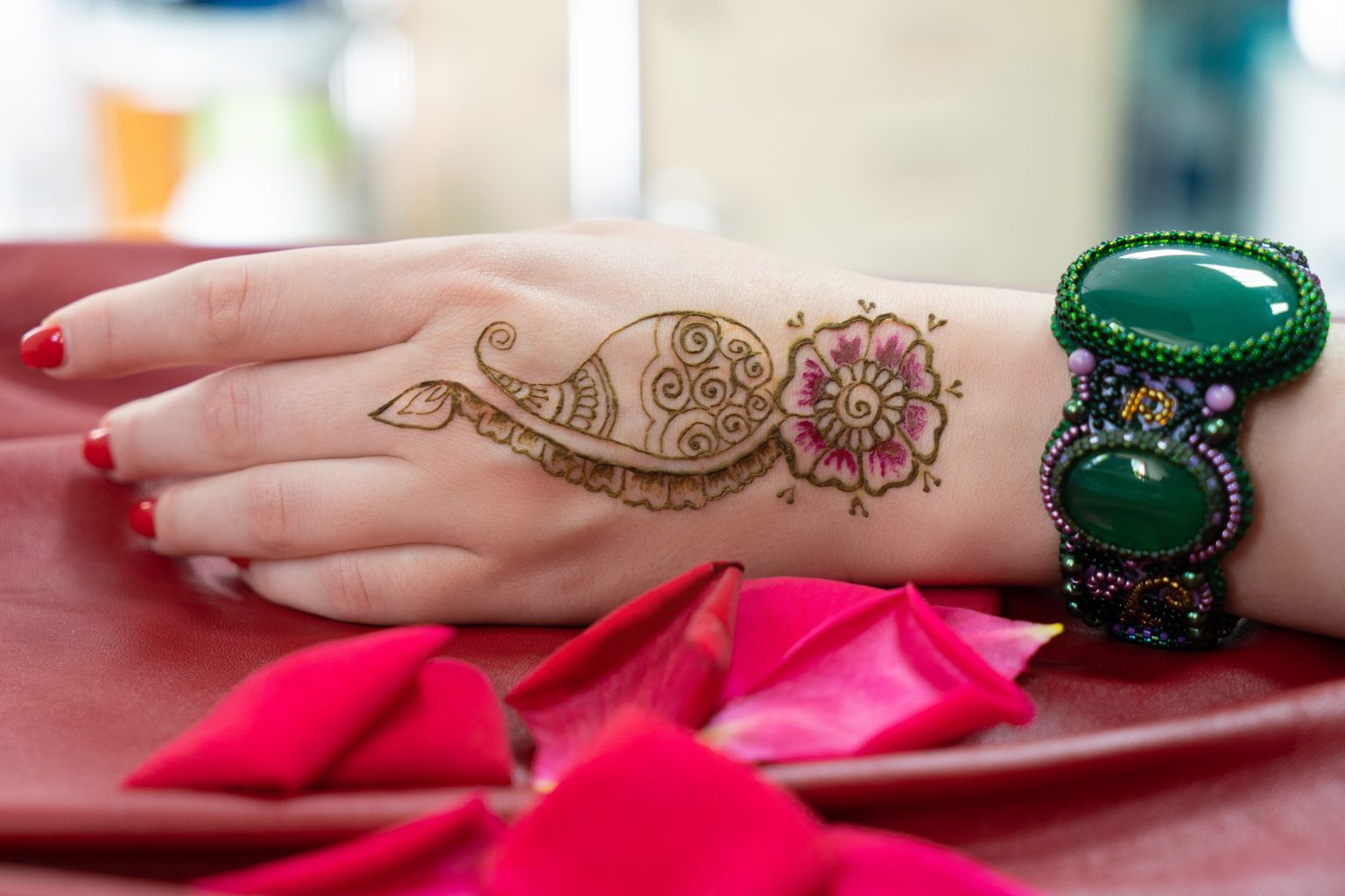 oriental-picture-on-woman-hand-palm-horizontal-ba-2025-10-16-06-17-05-utc